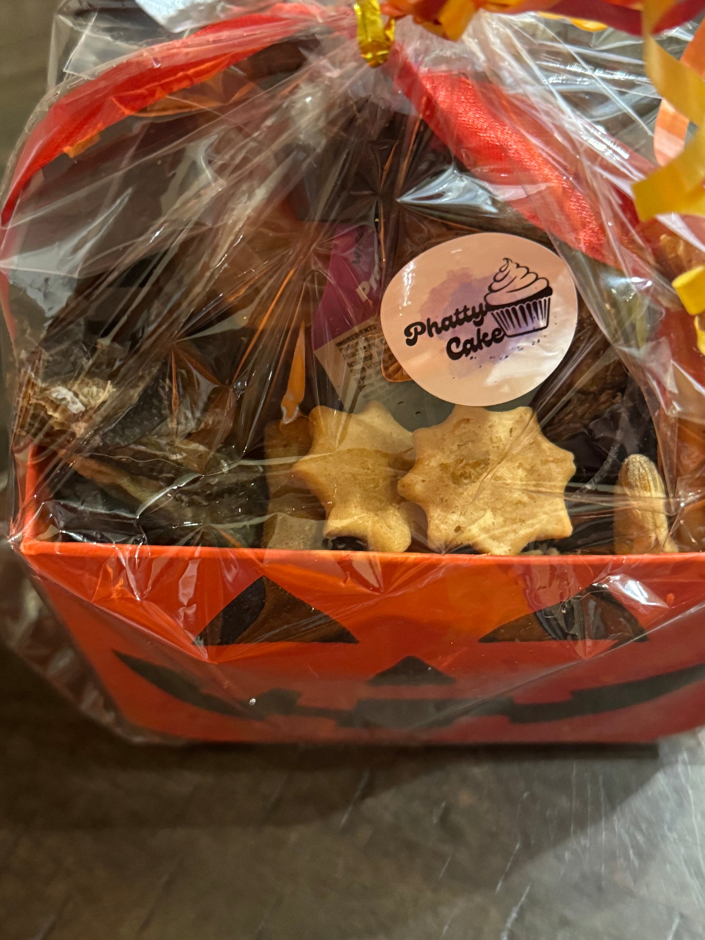 Medium Pumpkin Bark-uterie Basket