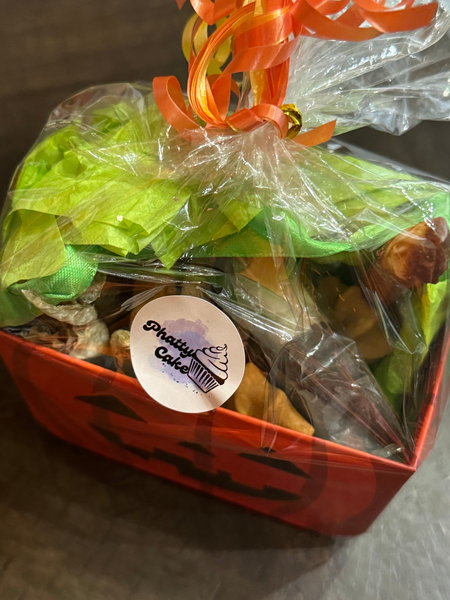 Small Pumpkin Bark-uterie Basket